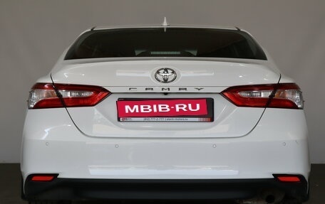 Toyota Camry, 2021 год, 2 329 000 рублей, 5 фотография