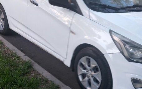 Hyundai Solaris II рестайлинг, 2015 год, 510 000 рублей, 2 фотография
