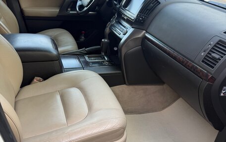 Toyota Land Cruiser 200, 2008 год, 3 042 000 рублей, 7 фотография