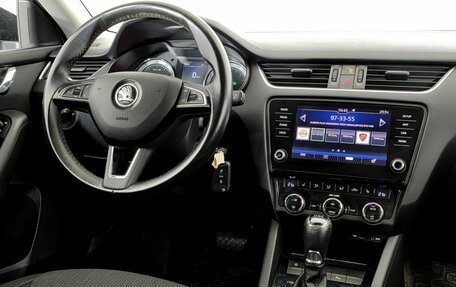 Skoda Octavia, 2017 год, 1 999 000 рублей, 11 фотография