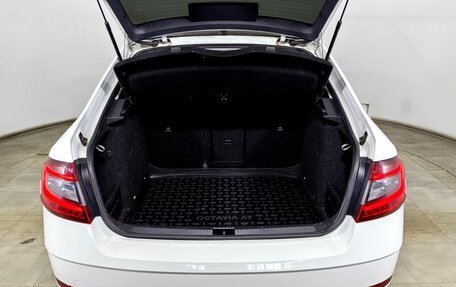 Skoda Octavia, 2017 год, 1 999 000 рублей, 9 фотография