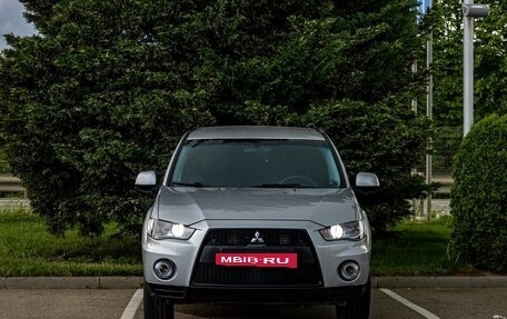 Mitsubishi Outlander III рестайлинг 3, 2011 год, 1 195 000 рублей, 2 фотография
