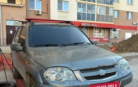 Chevrolet Niva I рестайлинг, 2009 год, 300 000 рублей, 2 фотография