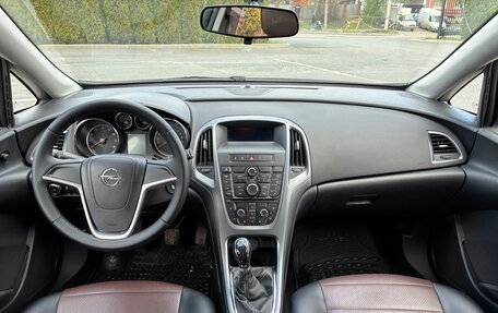 Opel Astra J, 2013 год, 680 000 рублей, 10 фотография