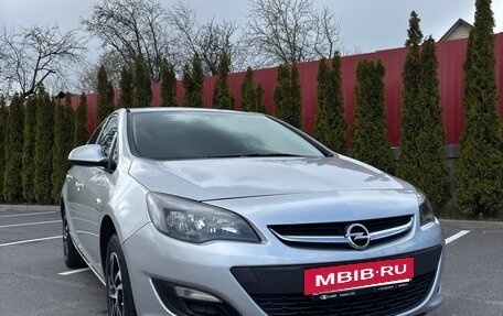 Opel Astra J, 2013 год, 680 000 рублей, 3 фотография