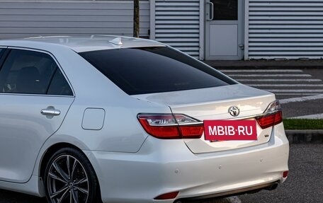 Toyota Camry, 2017 год, 1 745 000 рублей, 10 фотография