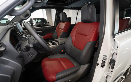 Toyota Land Cruiser, 2024 год, 14 200 000 рублей, 9 фотография