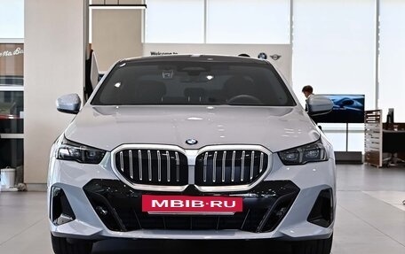 BMW 5 серия, 2025 год, 6 800 000 рублей, 2 фотография