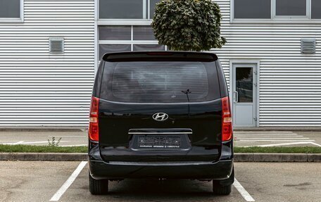 Hyundai Grand Starex Grand Starex I рестайлинг 2, 2014 год, 1 495 000 рублей, 5 фотография