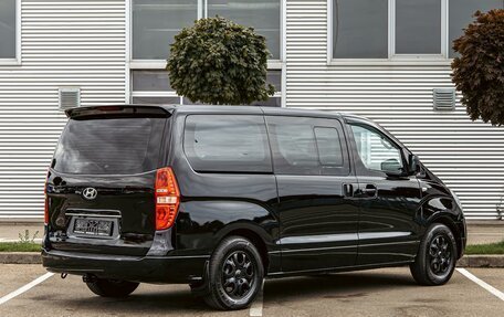Hyundai Grand Starex Grand Starex I рестайлинг 2, 2014 год, 1 495 000 рублей, 6 фотография