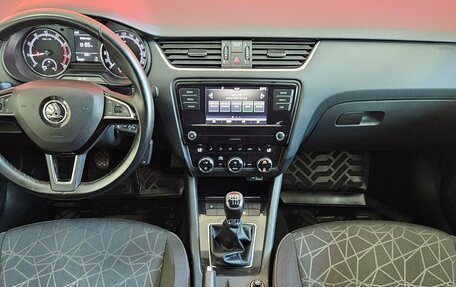 Skoda Octavia, 2018 год, 1 745 000 рублей, 9 фотография