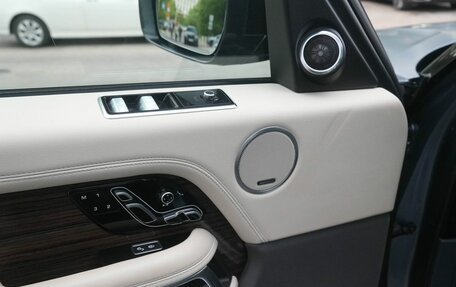 Land Rover Range Rover IV рестайлинг, 2018 год, 7 120 000 рублей, 12 фотография