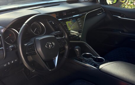 Toyota Camry, 2019 год, 2 950 000 рублей, 4 фотография