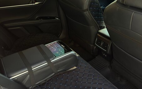 Toyota Camry, 2019 год, 2 950 000 рублей, 2 фотография
