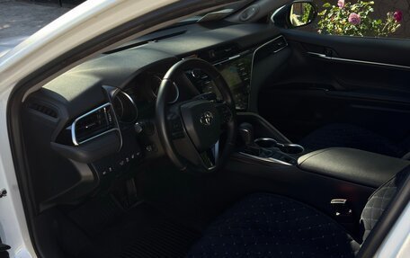 Toyota Camry, 2019 год, 2 950 000 рублей, 5 фотография