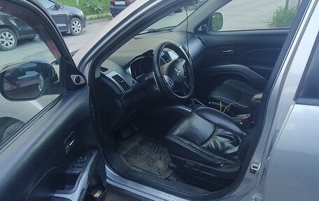 Mitsubishi Outlander III рестайлинг 3, 2007 год, 870 000 рублей, 6 фотография