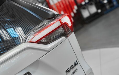 Toyota RAV4, 2024 год, 3 649 000 рублей, 8 фотография