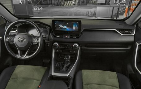 Toyota RAV4, 2024 год, 3 649 000 рублей, 12 фотография