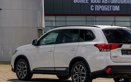 Mitsubishi Outlander III рестайлинг 3, 2018 год, 1 575 000 рублей, 9 фотография