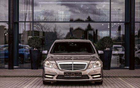 Mercedes-Benz E-Класс, 2012 год, 1 295 000 рублей, 2 фотография