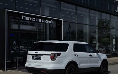 Ford Explorer VI, 2015 год, 2 499 000 рублей, 6 фотография