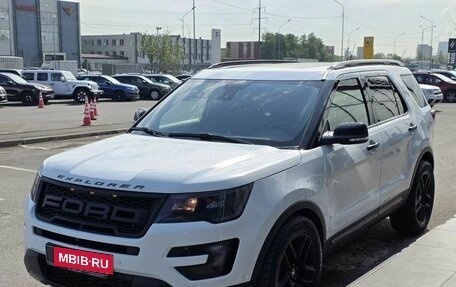 Ford Explorer VI, 2015 год, 2 499 000 рублей, 3 фотография