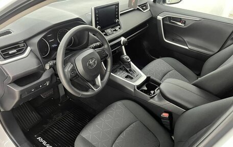 Toyota RAV4, 2021 год, 4 197 000 рублей, 7 фотография