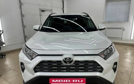Toyota RAV4, 2021 год, 4 197 000 рублей, 2 фотография