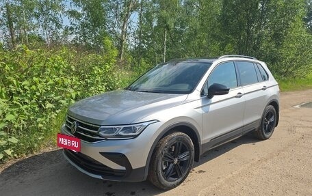 Volkswagen Tiguan II, 2021 год, 3 650 000 рублей, 3 фотография