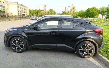 Toyota C-HR I рестайлинг, 2017 год, 1 990 000 рублей, 3 фотография