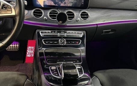 Mercedes-Benz E-Класс, 2017 год, 4 100 000 рублей, 4 фотография