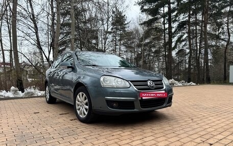 Volkswagen Jetta VI, 2008 год, 900 000 рублей, 2 фотография