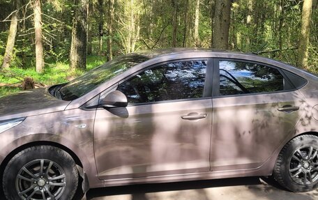 Hyundai Solaris II рестайлинг, 2018 год, 1 035 000 рублей, 4 фотография