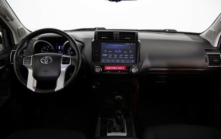 Toyota Land Cruiser Prado 150 рестайлинг 2, 2016 год, 3 099 000 рублей, 9 фотография