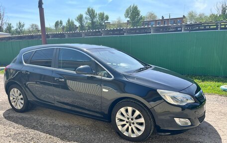 Opel Astra J, 2012 год, 600 000 рублей, 1 фотография