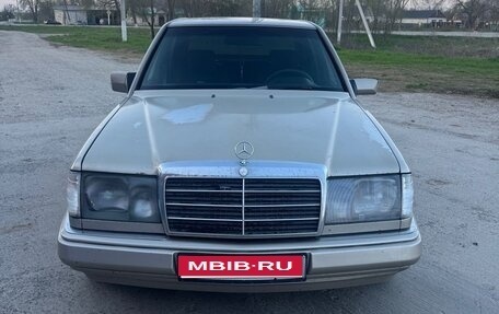 Mercedes-Benz W124, 1991 год, 430 000 рублей, 1 фотография