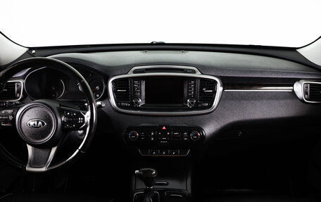 KIA Sorento II рестайлинг, 2017 год, 2 099 000 рублей, 13 фотография