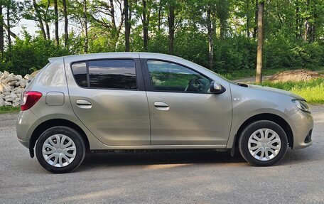 Renault Sandero II рестайлинг, 2015 год, 750 000 рублей, 6 фотография