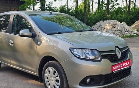 Renault Sandero II рестайлинг, 2015 год, 750 000 рублей, 13 фотография