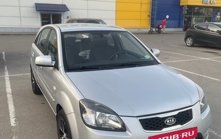 KIA Rio II, 2011 год, 700 000 рублей, 2 фотография
