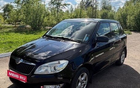 Skoda Fabia II, 2013 год, 680 000 рублей, 2 фотография