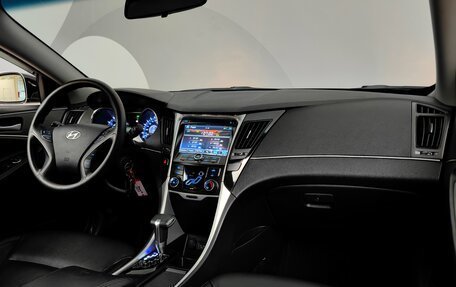 Hyundai Sonata VI, 2010 год, 999 000 рублей, 13 фотография