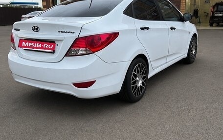 Hyundai Solaris II рестайлинг, 2012 год, 680 000 рублей, 4 фотография