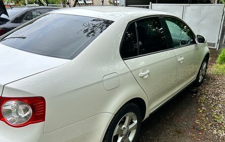 Volkswagen Jetta VI, 2010 год, 695 000 рублей, 3 фотография