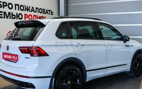 Volkswagen Tiguan II, 2022 год, 3 749 000 рублей, 4 фотография