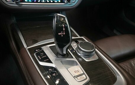 BMW 7 серия, 2021 год, 6 200 000 рублей, 21 фотография