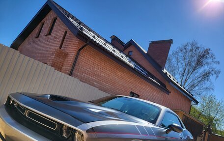 Dodge Challenger III рестайлинг 2, 2016 год, 3 500 000 рублей, 9 фотография