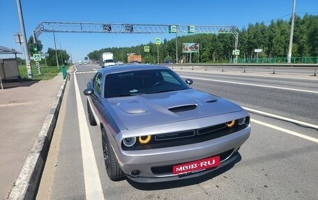 Dodge Challenger III рестайлинг 2, 2016 год, 3 500 000 рублей, 4 фотография