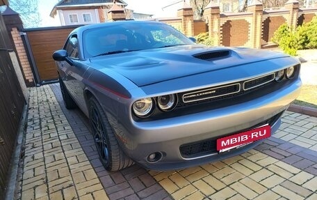 Dodge Challenger III рестайлинг 2, 2016 год, 3 500 000 рублей, 13 фотография