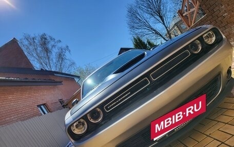 Dodge Challenger III рестайлинг 2, 2016 год, 3 500 000 рублей, 18 фотография